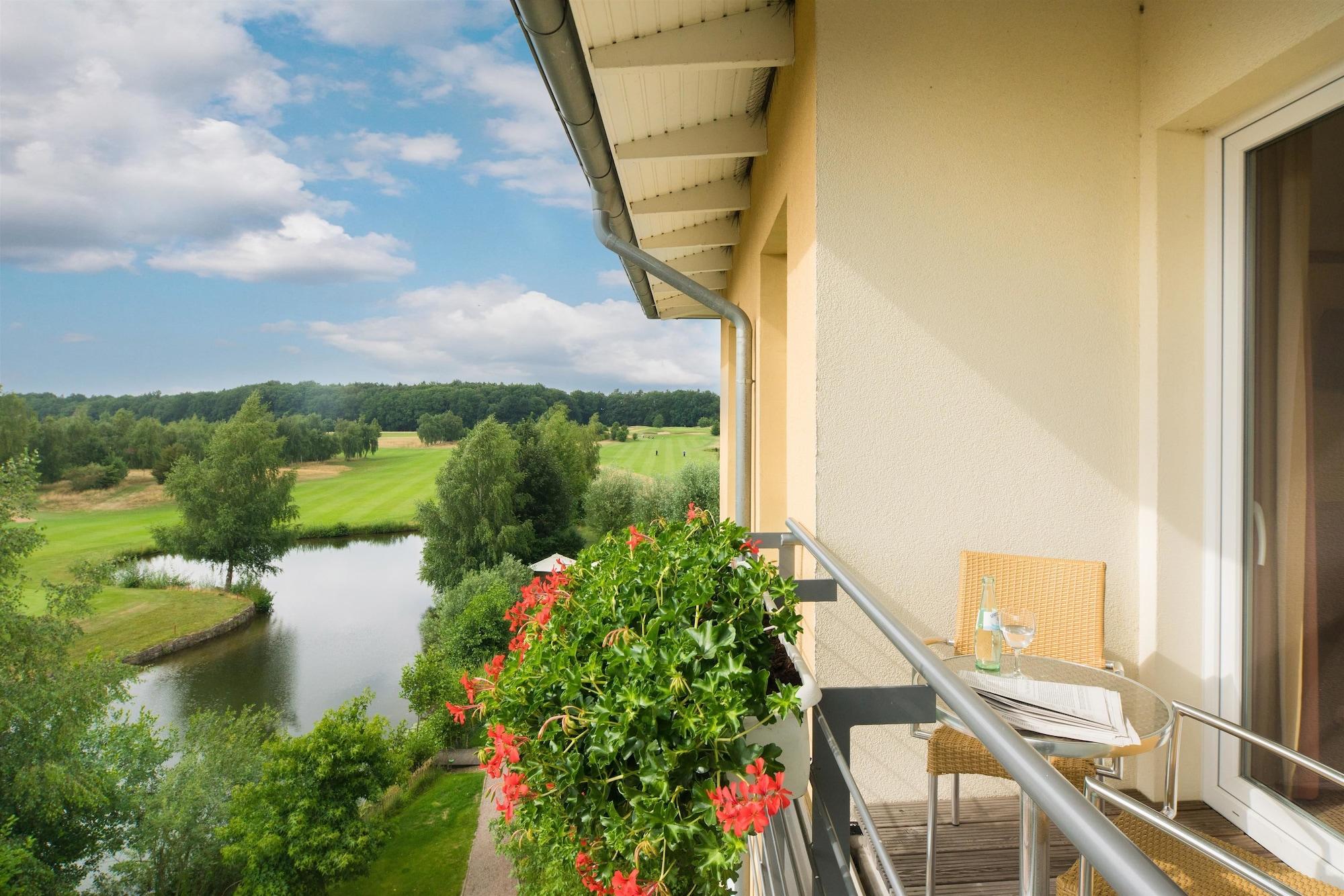 Best Western Premier Castanea Resort Hotel Адендорф Екстериор снимка